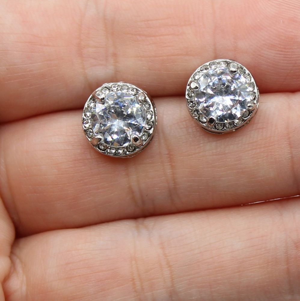 Stunning crystal earrings